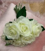 Buchet 7 fire trandafirI Ivory