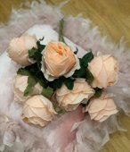 Buchet 7 fire trandafiri Roz