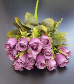 Buchet trandafiri 18 flori Mov
