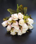 Buchet trandafiri 18 flori Roz sampanie