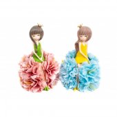 Figurine Din Rasina Fata Pe Glob Flori Roz Si Bleu 2/Set